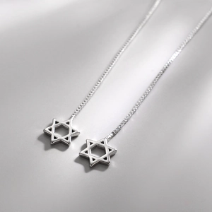 Boucles d'oreilles traversantes en argent 925 avec pampilles étoile hexagramme