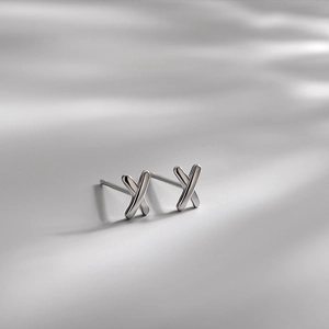 Orecchini a perno minimalisti in argento sterling S925 a forma di X lucida a specchio