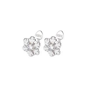 Elegant 925 sterling silver snowflake earrings with central zircon stone on white background