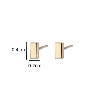 Detailed size view of gold cube stud earrings measuring 0.4cm height and 0.2cm width