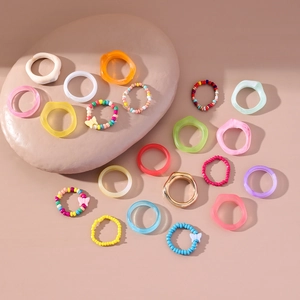 Ensemble de bagues papillon en résine colorée avec perles pour un style tendance