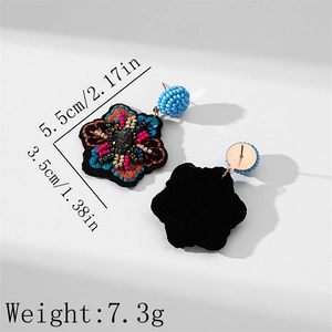Handmade embroidered beaded flower earrings in vintage style with 5.5cm size details
