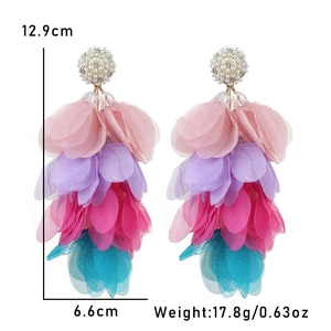 Boucles d'oreilles fleuries à pampilles avec perles et pétales en mousseline de 12,9 cm