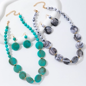 Set di Collana e Orecchini Retro Boho con Perle Grandi in Resina Effetto Marmo Gioielli Etnici Grossolani da Donna
