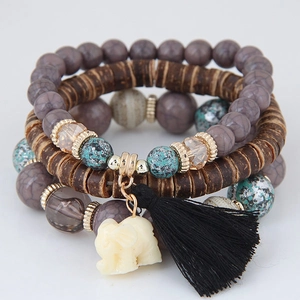 Set di bracciali multistrato bohémien con perline viola e piccolo ciondolo a forma di elefante