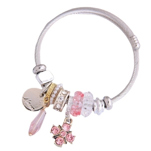 Silver beaded bracelet with pink clover crystal pendants and Mamma engraved charm