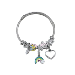 Bracciale con perline in argento stile bohémien con ciondoli a cuore, arcobaleno e carrozza