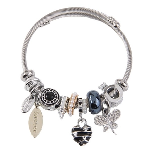 Bracelet à breloques ajustable en argent avec pendentifs papillon, perle et cœur