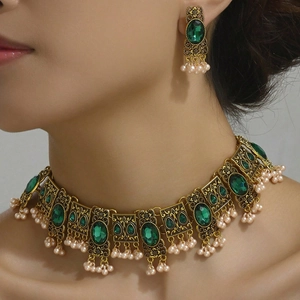 Parure De Bijoux Ethniques Rétro Avec Collier Plastron Et Boucles Oreilles Alliage Verre Künstliche Perle Bohème Femmes