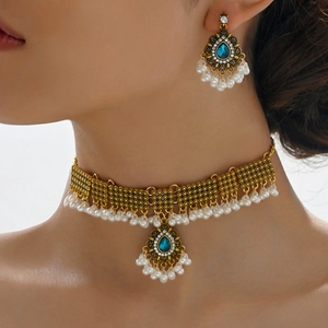 Collier Choker Ethnique Bohème Et Boucles D'Oreilles Pendantes Goutte D'Eau Alliage Strass Künstliche Perle Synthétique Gland Femme