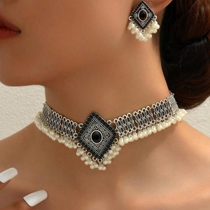 Bohemian vintage silver jewelry set with black stones and pearl tassels for women