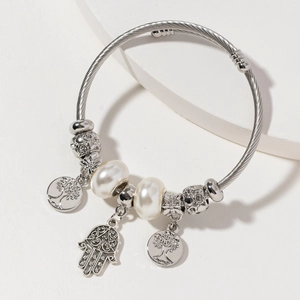 Bracelet câble argenté avec perles, charms Arbre de Vie et pendentif Main de Fatima