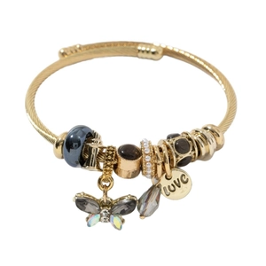 Bracciale rigido dorato con farfalla, perle blu, strass e ciondolo Love inciso