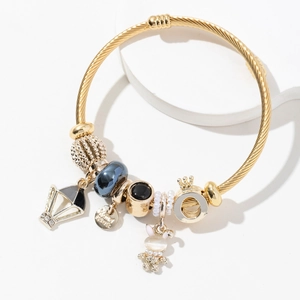 Bracelet à breloques doré avec montgolfière, lapin mignon et pendentifs couronne