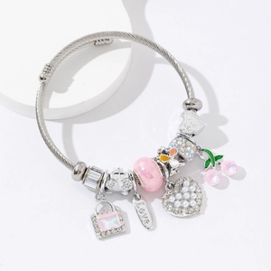 Bracelet À Charmes En Acier Inoxydable Pendentif Coeur Künstliche Perle Artificielle Künstliche Perles De Cristal Cerise Carrosse Torsadé Bijoux Femmes