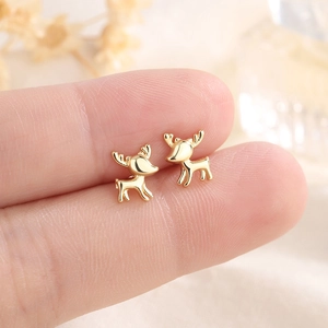 Boucles D'oreilles Puces Cerf Minimaliste Petit Faon Animal Design Cuivre Plaqué Or Bijoux Pour Femmes Filles