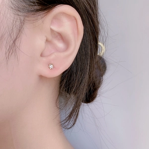 Elegant S925 silver gold-plated mini flower stud earring with clear sparkling zircon stone