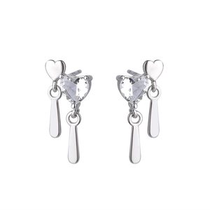 Elegant s925 silver heart stud earrings with sparkling cubic zirconia teardrop drops