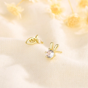 Asymmetrical S925 silver rabbit and carrot stud earrings with sparkling cubic zirconia