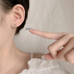 S925 sterling silver floral wreath stud earrings with shimmering cubic zirconia crystals