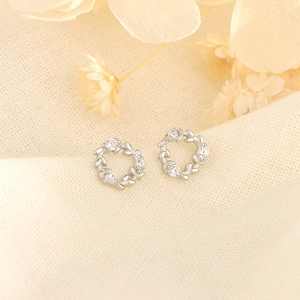 Elegant S925 silver flower wreath stud earrings with shimmering cubic zirconia crystals
