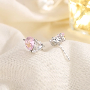 S925 Silber Herz Ohrstecker mit rosa und weißen Edelsteinen im Birnenschliff