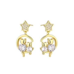 Boucles d'oreilles chat sur la lune avec étoiles et zircons brillants dorés