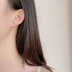 Elegant S925 silver butterfly screw back stud earring with delicate zircon on ear