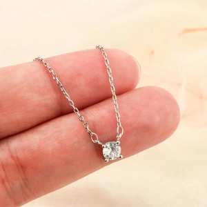 S925 silver necklace featuring a round brilliant zircon solitaire pendant on an O-chain
