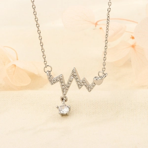 Collana Con Ciondolo EKG Battito Cardiaco Rame Con Zirconia Forma Cuore Gioielli Choker Eleganti Per Donne