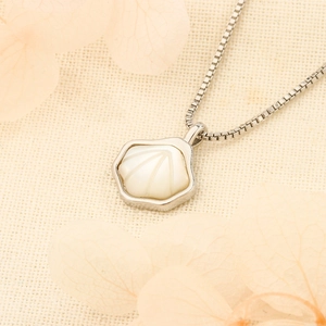 Elegant silver shell pendant necklace with white mother of pearl inlay for women