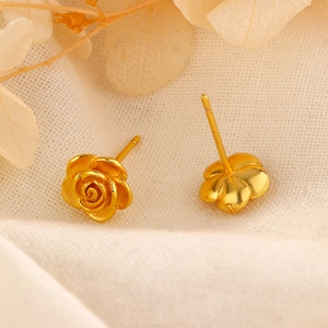 Boucles d'oreilles roses vintage en or mat avec gravure de l'aiguille en argent S925
