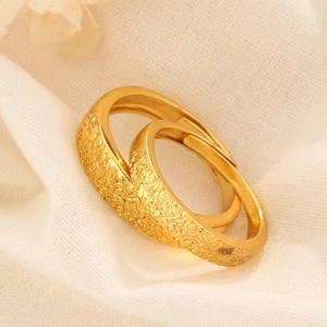 Bagues De Couple Texturées Cuivre Plaqué Or Ajustables Ouvertes Bijoux De Mode Pour Hommes Et Femmes