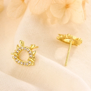 Exquisite gold-plated dragon stud earrings with sparkling crystals for a luxury look
