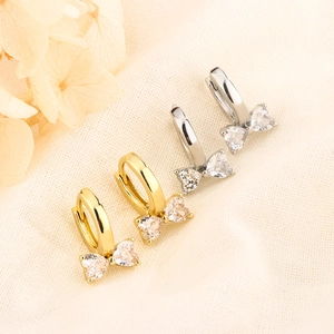 Boucles D'Oreilles Huggie Nœud Avec Tige En Argent Sterling 925 Zircon Forme De Cœur Rétro Français Petit Élégant Femmes