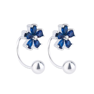 Elegante silberne Blumenohrringe mit blauen Zirkonsteinen und gebogenem Schraubverschluss