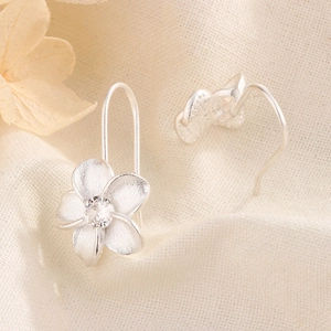 Elegant S925 silver plated flower stud earrings with sparkling cubic zirconia centers