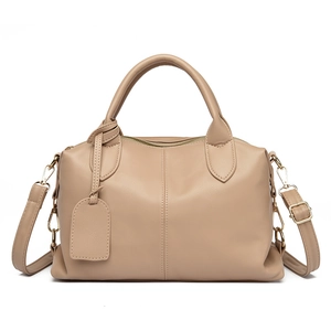 Elegante borsa a mano color albicocca in ecopelle con doppio manico e tracolla