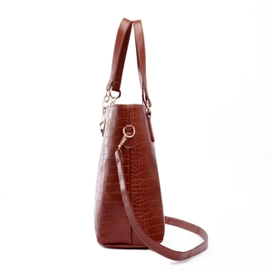 Sac fourre-tout marron à motif crocodile avec doubles poignées et bandoulière amovible