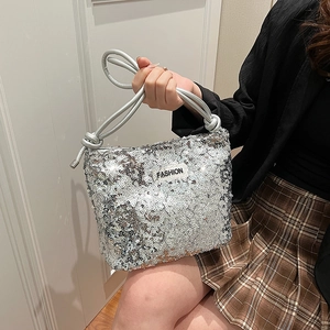 Sac à bandoulière élégant à paillettes argentées pour femme avec étiquette de mode