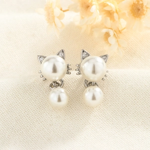 Cute Cat Freshwater Pearl Dangle Earrings Copper With Zircon Rhinestone Inlaid And Silver Earring Post Sweet Fashion For Women