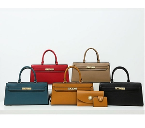 Set of large capacity tote bags in five colors with matching wallets and card holders