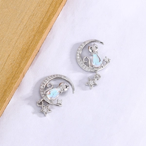 Boucles d'oreilles chat avec étoile, lune et pierre de lune en argent poli pour femme