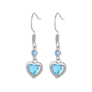 Elegante herzförmige Ohrhänger mit blauem Kristall und schimmernden Silberdetails
