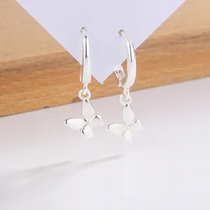 Boucles D'oreilles Créoles Pendentif Papillon Élégant Minimaliste Bijoux Pour Femmes