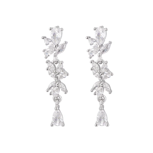 Boucles d'oreilles pendantes en forme de feuille avec cristaux scintillants taille marquise
