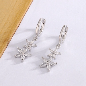 Orecchini A Cerchio Con Doppia Margherita E Perno In Argento Sterling 925 Zircone Marchesa Gioielli Da Donna