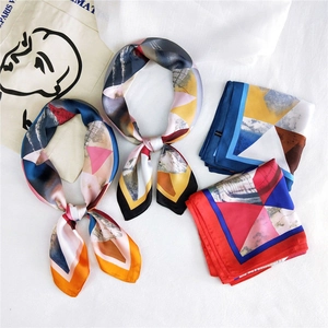 Silk-like geometric print scarf set featuring gradient square and long neckerchief styles