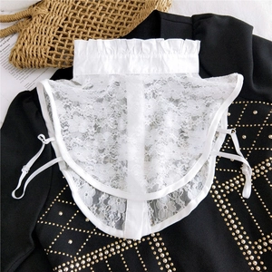 Faux col élégant en dentelle florale blanche avec col montant et sangles réglables latérales