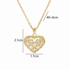 Elegante collana con ciondolo a cuore in zircone placcato oro con catena 40+6cm